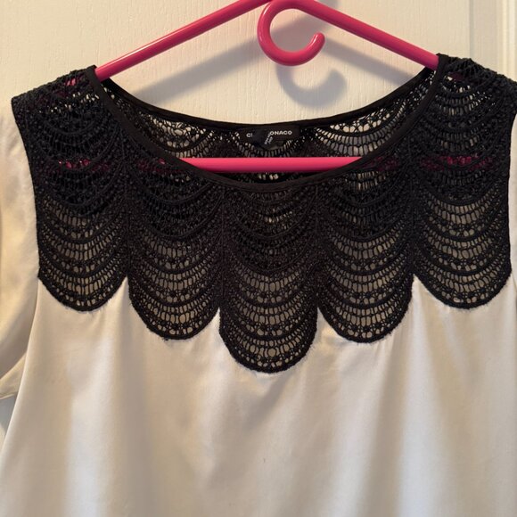 Club Monaco embroidered blouse - Picture 2 of 3